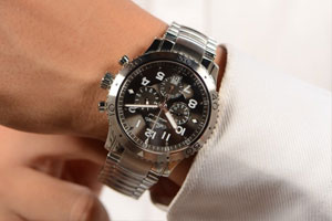 宝玑钛金属旧手表回收价格在线下门店遭低谷 回收必修课了解一下