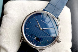 雅克德罗蓝盘背透二手手表回收多少钱 五成变现概率大涨