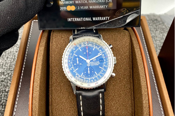 手表回收公司如何评价41mm表径蓝盘百年灵航空计时机械表
