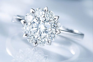 大牌钻石戒指回收价格也上不去是为何？