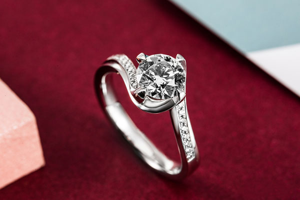 国货品牌周大福回收钻石戒指吗