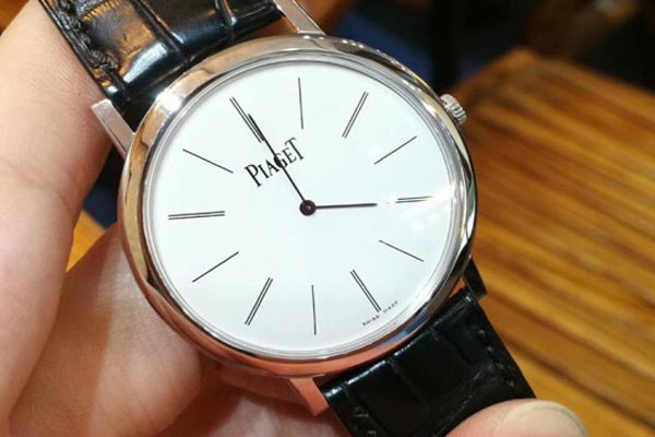 这个伯爵手表回收价格可以在哪里查询