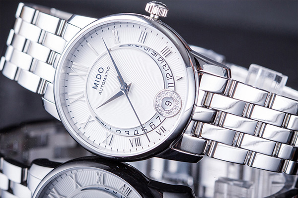 8000元的手表回收价格有4000吗