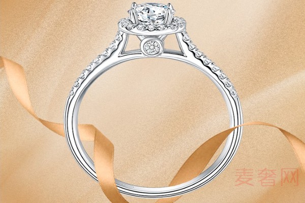 CRD克徕帝白18K金一克拉钻石戒指侧面展示图
