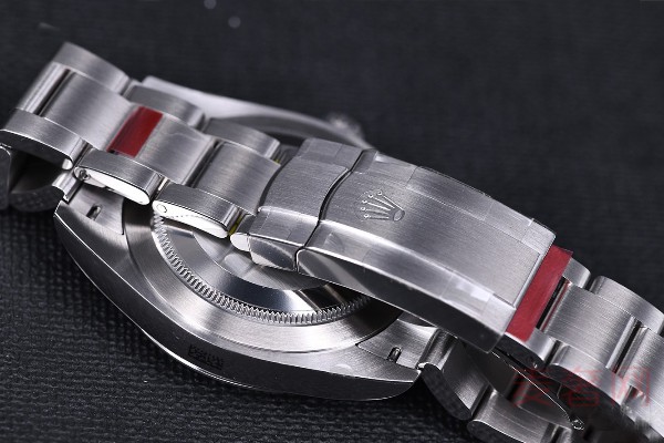 劳力士蚝式恒动系列m124300-0006腕表表带展示图