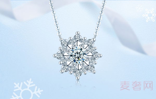 佐卡伊初雪18k白金钻石项链D80174T展示