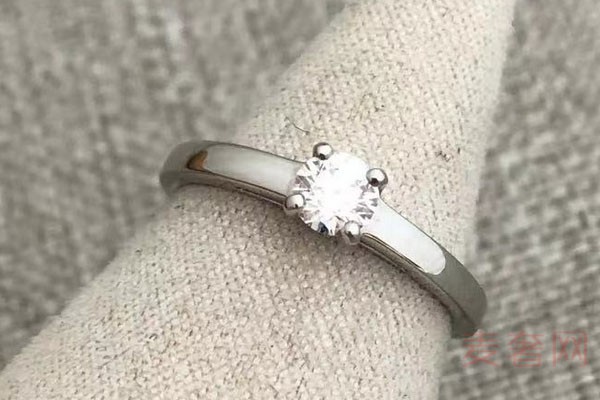 一般二手铂金钻石戒指回收价格多少钱一克