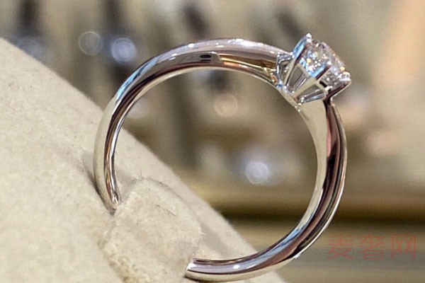 花八万块买的钻石戒指可以卖多少钱