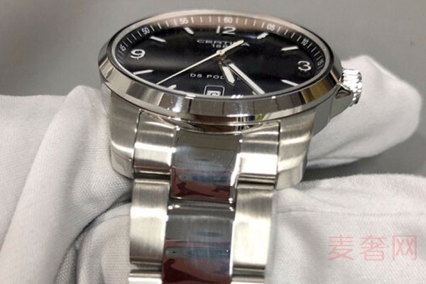 雪铁纳原价5000的手表回收价位会低吗